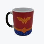 Mug mágico con diseño de mujer maravilla
