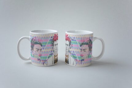 mug de cerámica con diseño de frida kahlo