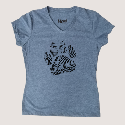 Camiseta blanca de dama con diseño de Huella