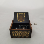 Caja Musical de Ataque de los Titanes