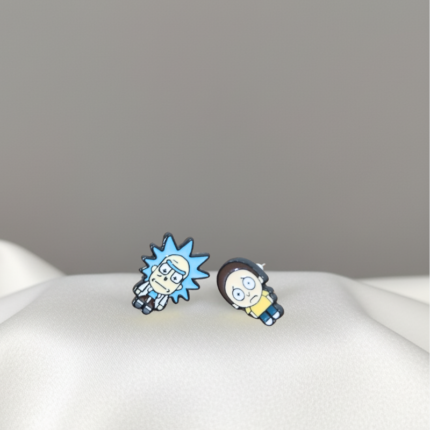 Aretes con diseño de Rick y Morthy