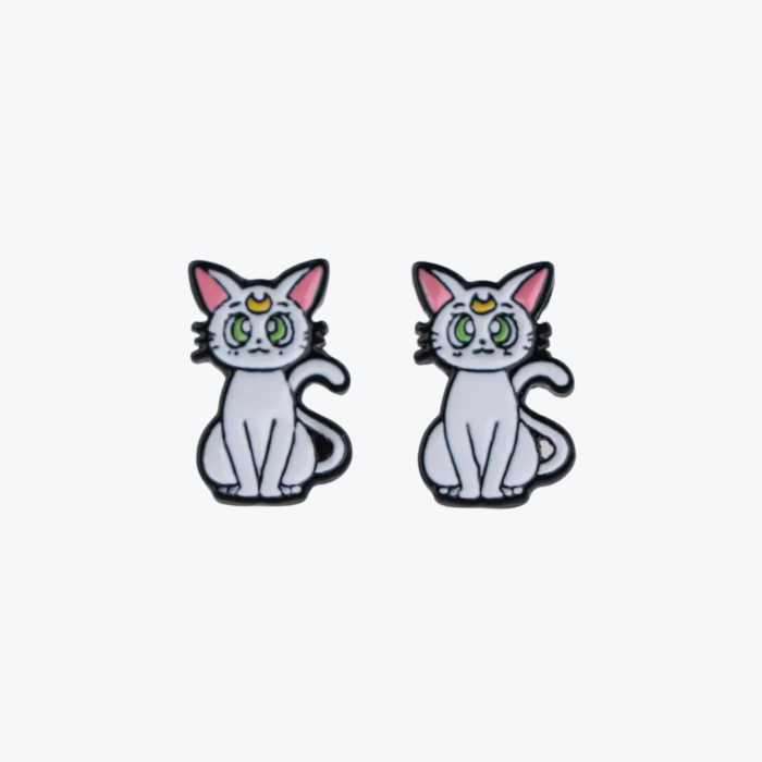Aretes con diseño de Artemis Sailor Moon