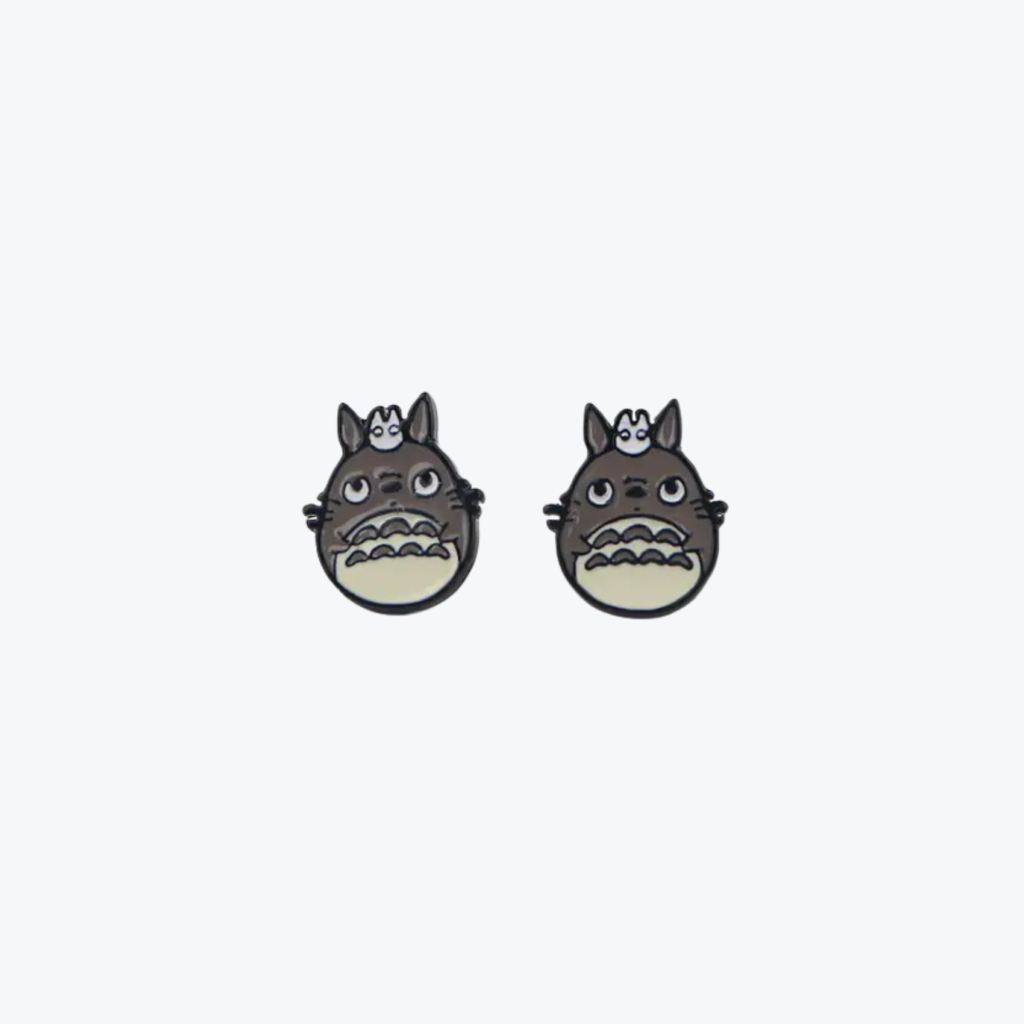Aretes de topito con diseño de Totoro