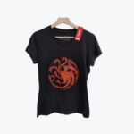 camiseta con diseño de la casa targaryen